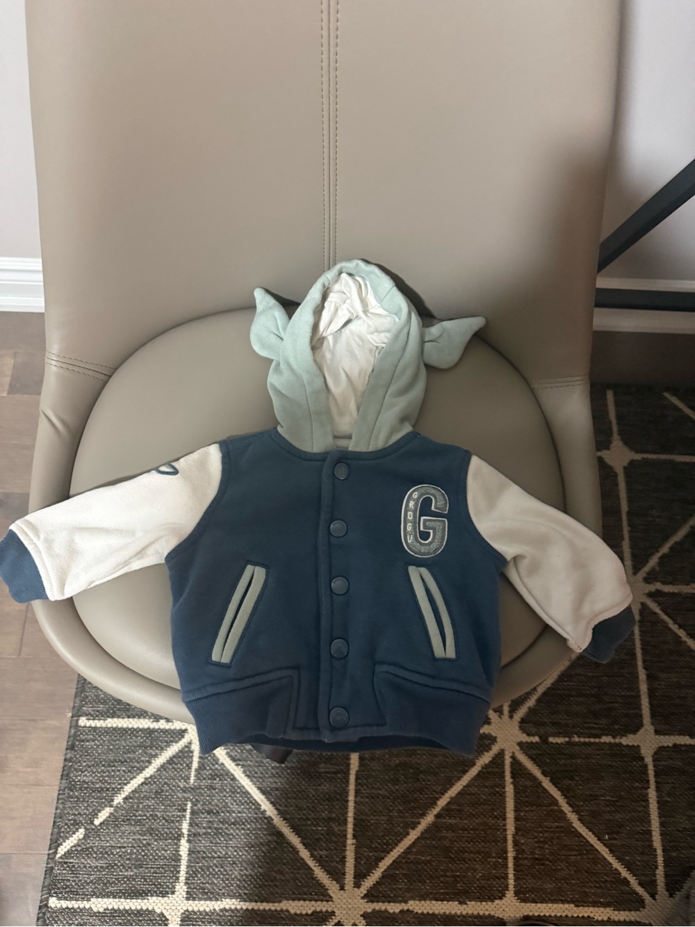 Star Wars hooded jacket size 3-6 months